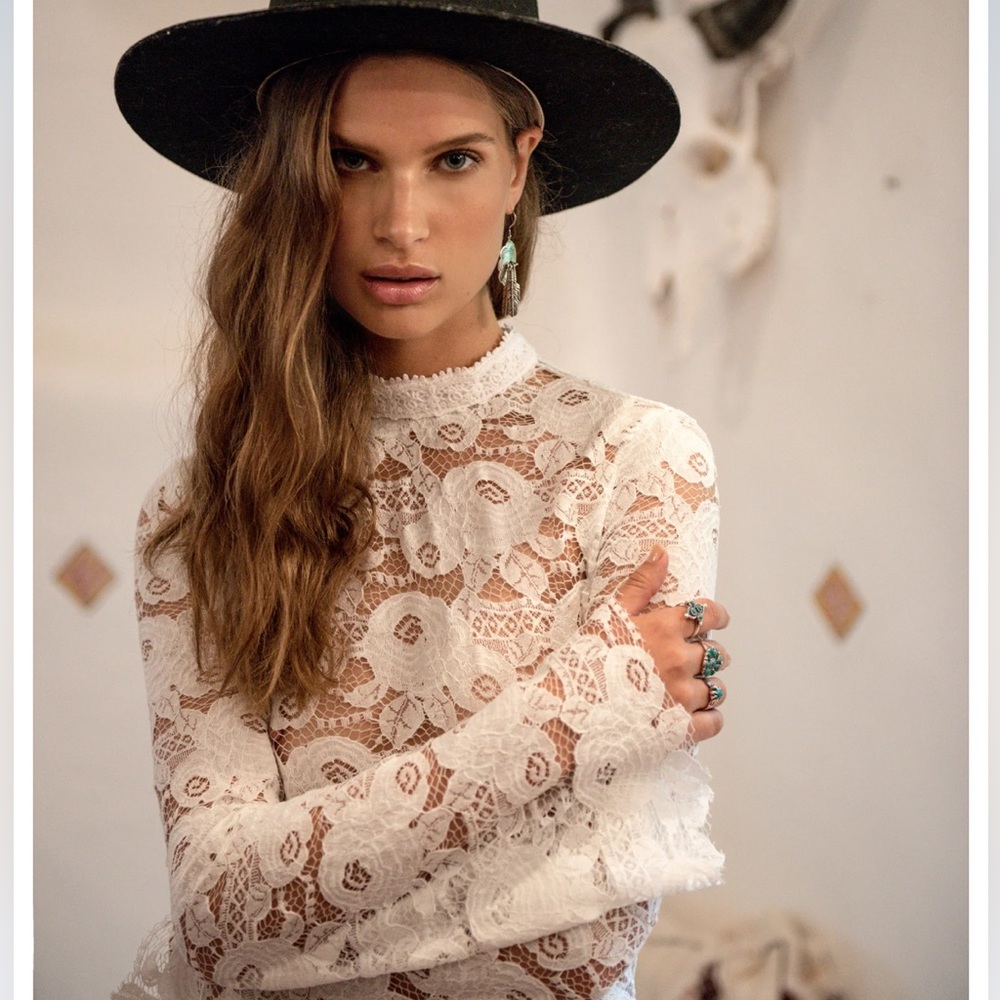 ✨ Spell 💫and the gypsy collective Rosamond lace gown revolver collection - Picture 8 of 16
